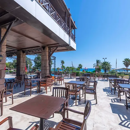 Hotel Labada Beach Camyuva